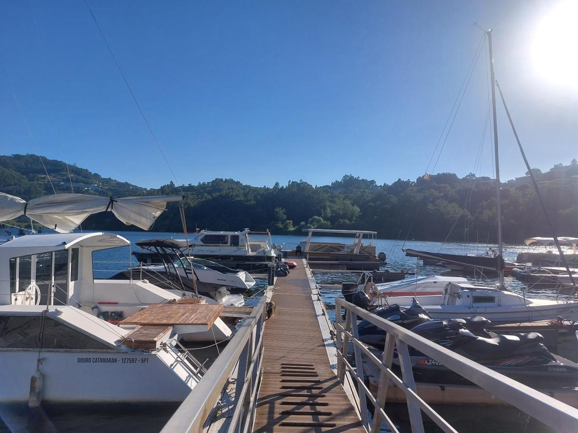 Готель Douro Houseboats Марку-ді-Канавезиш Екстер'єр фото