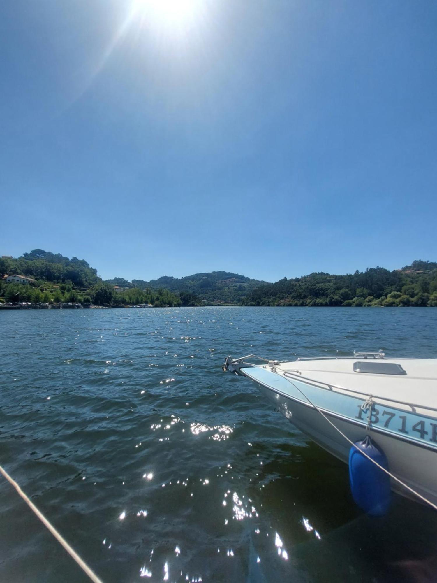 Готель Douro Houseboats Марку-ді-Канавезиш Екстер'єр фото